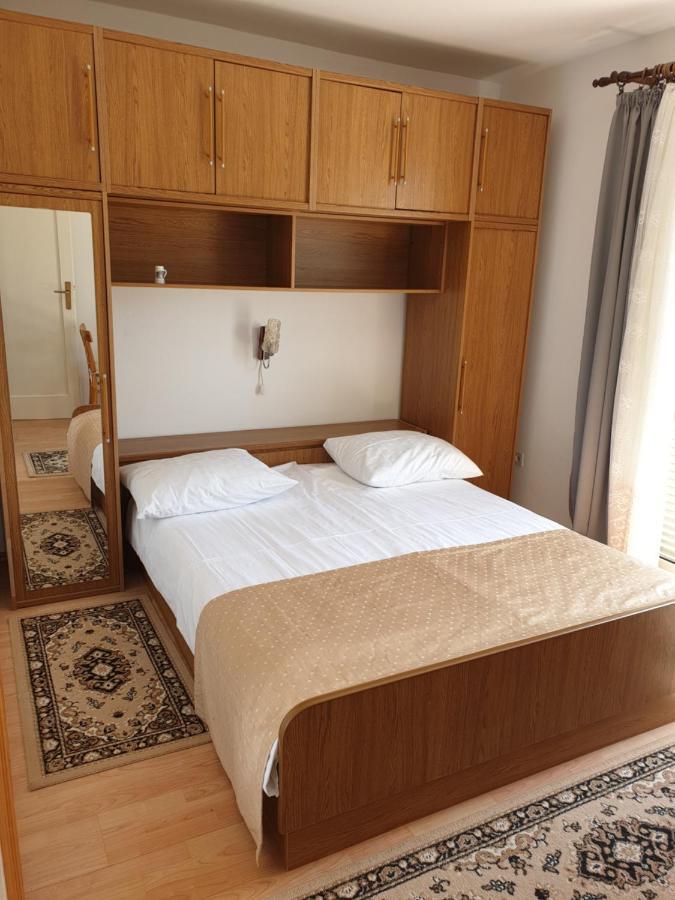 ראב Apartmani I Sobe Jusic מראה חיצוני תמונה